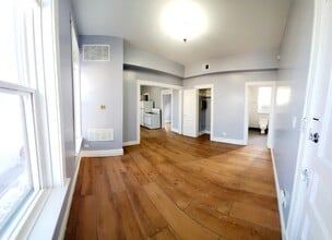3601 S Winchester Ave, Unit 2 Rear in Chicago, IL - Building Photo - Building Photo