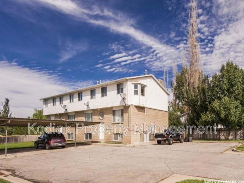 1149 Nayon St in Layton, UT - Building Photo