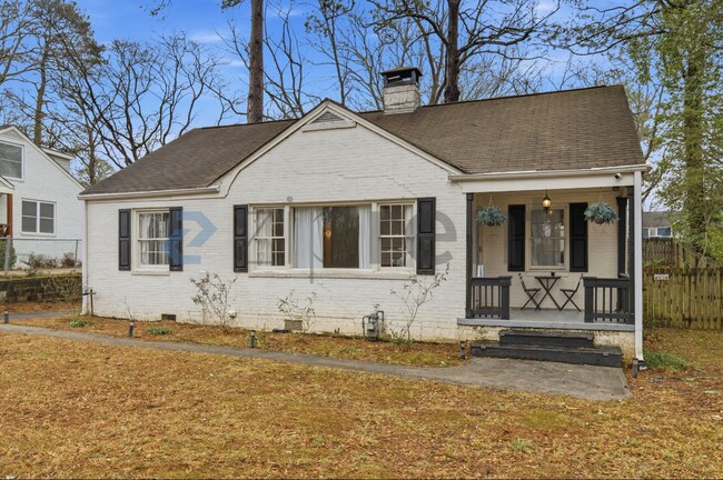 1534 Beatie Ave SW in Atlanta, GA - Foto de edificio - Building Photo