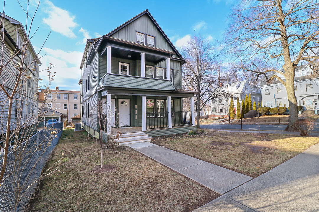 72 Sheldon Terrace in New Haven, CT - Building Photo