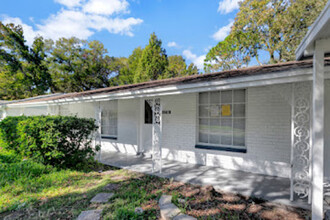 1718 Elise Marie Dr in Seffner, FL - Foto de edificio - Building Photo