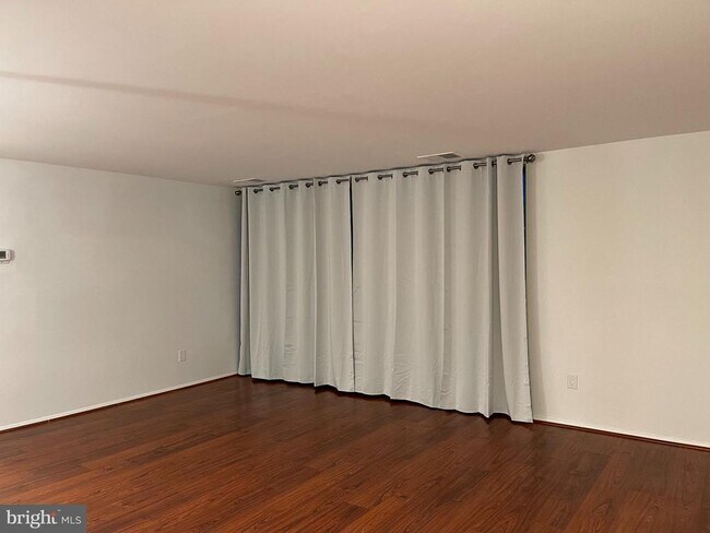 3340 Huntley Sq Dr, Unit B in Temple Hills, MD - Building Photo - Building Photo