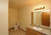 Charlotte Court Apartments photo'