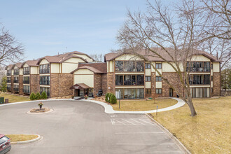 Le Chataignier in Edina, MN - Building Photo - Primary Photo