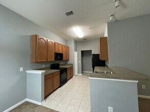 9400 Underwing Way in Jacksonville, FL - Building Photo - Building Photo