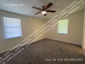 1513 Maria Dr in Jackson, MS - Building Photo - Building Photo
