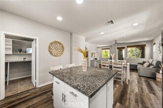 817 S Anaheim Blvd in Anaheim, CA - Building Photo - Building Photo