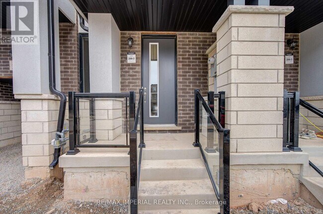 3039 Perkins Way in Oakville, ON - Building Photo - Building Photo