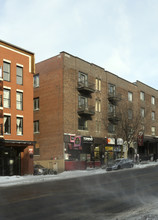 4961 Queen-Mary Ch in Montréal, QC - Building Photo - Building Photo