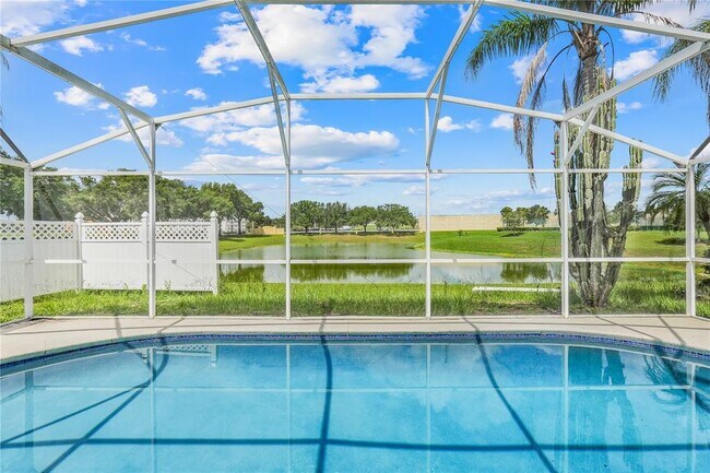 203 Lake Davenport Estates Dr in Davenport, FL - Building Photo - Building Photo