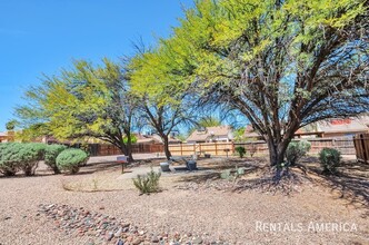 2944 Avenida Destino in Tucson, AZ - Foto de edificio - Building Photo