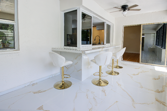 2420 SW 44th Terrace in Fort Lauderdale, FL - Building Photo - Building Photo