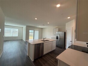 1043 Morfontaine St in Daytona Beach, FL - Foto de edificio - Building Photo