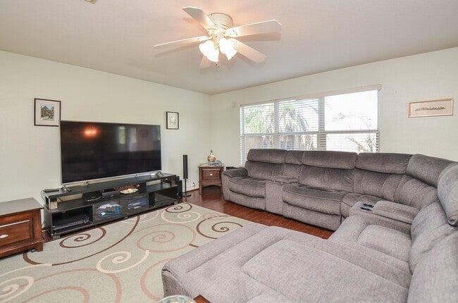 15011 Sugar Sands Dr in Sugar Land, TX - Building Photo - Building Photo