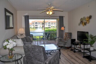 1590 S 42ND Cir in Vero Beach, FL - Building Photo - Building Photo
