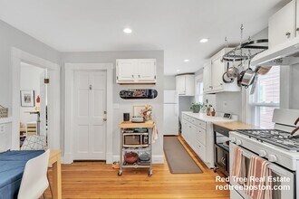 59 Winslow Ave, Unit 1 in Somerville, MA - Building Photo - Building Photo