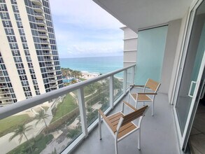 19201 Collins Ave in Sunny Isles Beach, FL - Building Photo - Building Photo