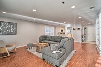 222 Palmetto Ave in Pacifica, CA - Building Photo - Building Photo