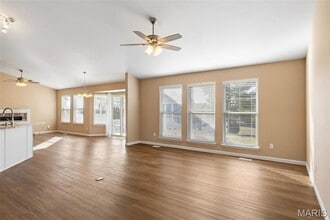 3515 Eagles Hill Ridge in St. Charles, MO - Foto de edificio - Building Photo