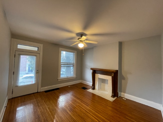 80 W Greenwood Ave in Columbus, OH - Foto de edificio - Building Photo