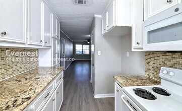 2709 27th Ave N in Texas City, TX - Building Photo - Building Photo