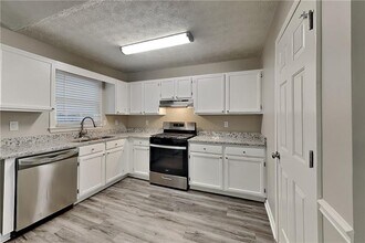 77 Breckenridge Dr in Powder Springs, GA - Building Photo - Building Photo