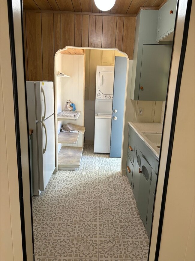 654 Chestnut St in Yuba City, CA - Building Photo - Building Photo