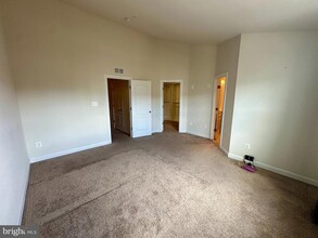 2111 Garden Grove Ln in Bowie, MD - Building Photo - Building Photo