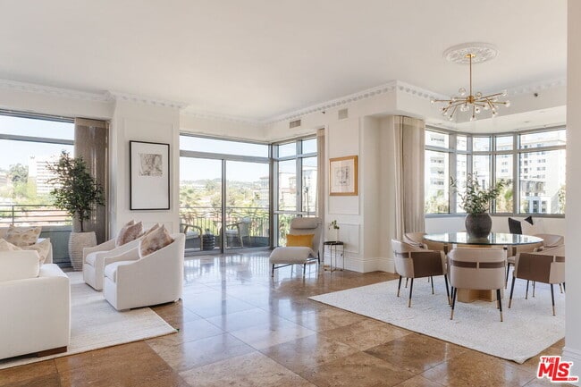 10800 Wilshire Blvd in Los Angeles, CA - Building Photo - Building Photo