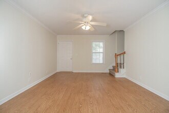 1527 Dodd Trail in Murfreesboro, TN - Foto de edificio - Building Photo