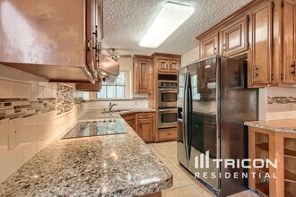 2118 Waterfall Dr in Missouri City, TX - Building Photo - Building Photo