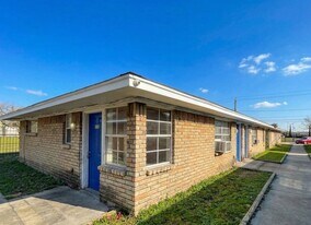 5602 Hirsch Rd in Houston, TX - Building Photo