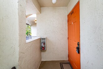 5590 Courtyard Dr in Margate, FL - Building Photo - Building Photo