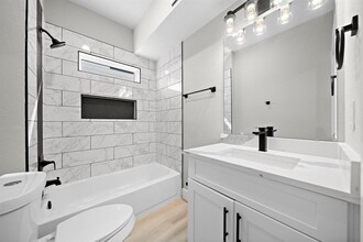 3107 Grassmere St in Houston, TX - Building Photo - Building Photo