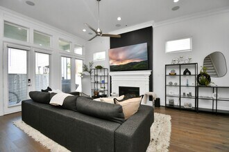 3302 Timbergrove Heights St. in Houston, TX - Building Photo - Building Photo