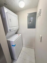 2600 S University Dr, Unit 224 in Davie, FL - Building Photo - Building Photo