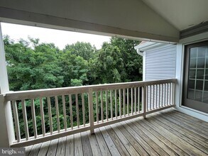 6103 Wigmore Ln-Unit -M in Alexandria, VA - Building Photo - Building Photo