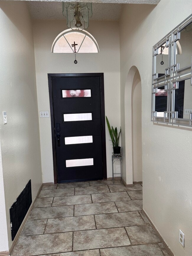 605 Atlanta Dr in Laredo, TX - Building Photo - Building Photo