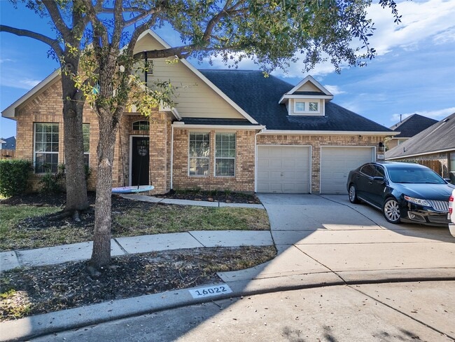 property at 16022 Coco Shores Ct