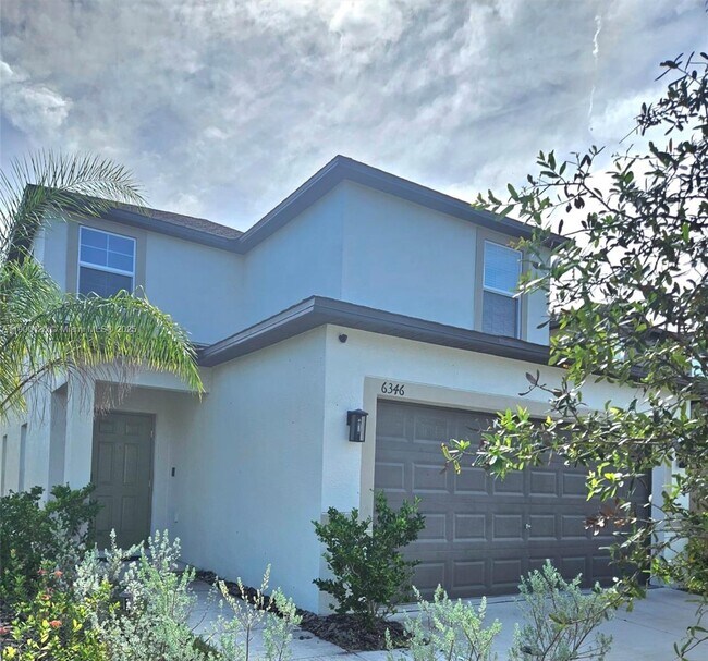 6346 Back Forty Lp in Zephyrhills, FL - Building Photo - Building Photo