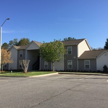 Weaverville Commons in Weaverville, NC - Building Photo - Building Photo