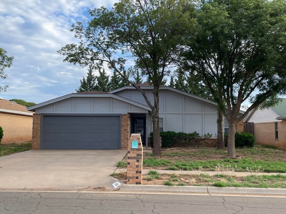 5518 95th St in Lubbock, TX - Building Photo