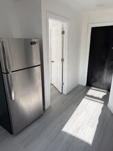 207 E Broad St, Unit 4 in Palmyra, NJ - Foto de edificio - Building Photo