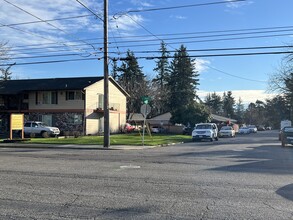 Kingston Gardens in Portland, OR - Foto de edificio - Floor Plan