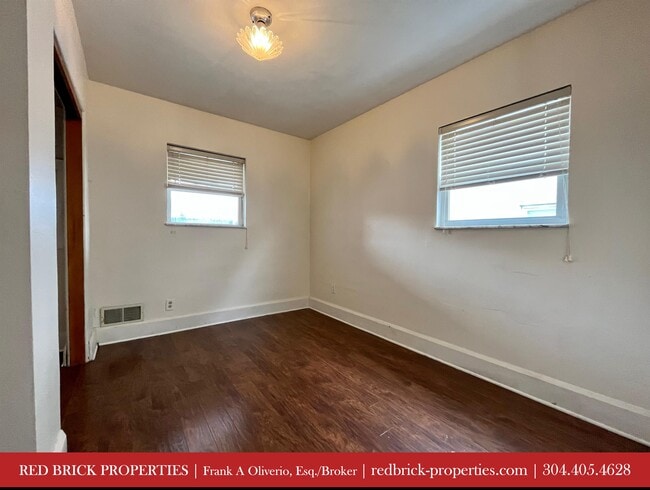 912 Gaston Ave in Fairmont, WV - Building Photo - Building Photo