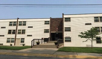 2001 Washington St in Aliquippa, PA - Building Photo