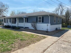 704 E Culton St in Warrensburg, MO - Building Photo