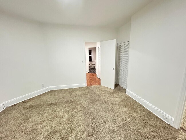 318 71st St, Unit 318 71 St in Guttenberg, NJ - Building Photo - Building Photo