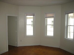 16 Kidder Ave, Unit 2 in Somerville, MA - Foto de edificio - Building Photo