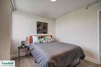 305 Dr. M.L.K. Jr St S, Unit 501 in St. Petersburg, FL - Foto de edificio - Building Photo